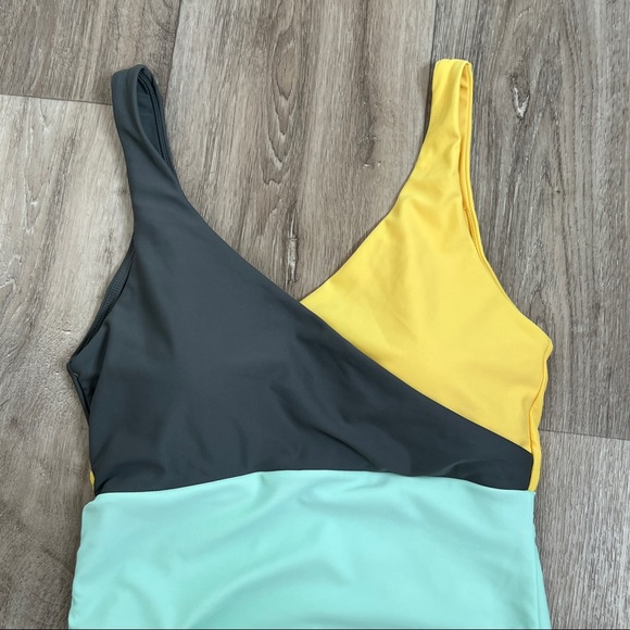 Roolee Santa Monica Colorblock One Piece Swimsuit S - Picture 11 of 14